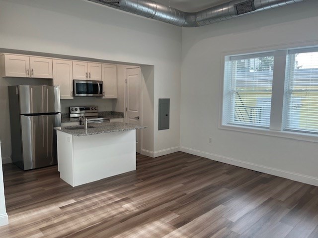 44 School St 203