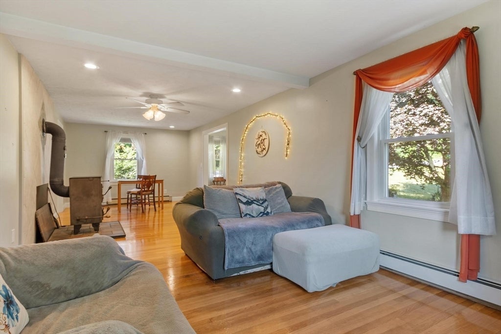19 Rowley Hill Rd, Sterling, MA Photo #5