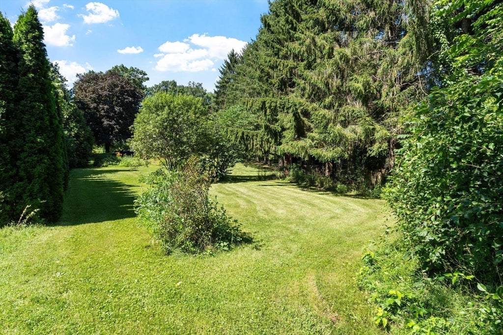 19 Rowley Hill Rd, Sterling, MA Photo #3