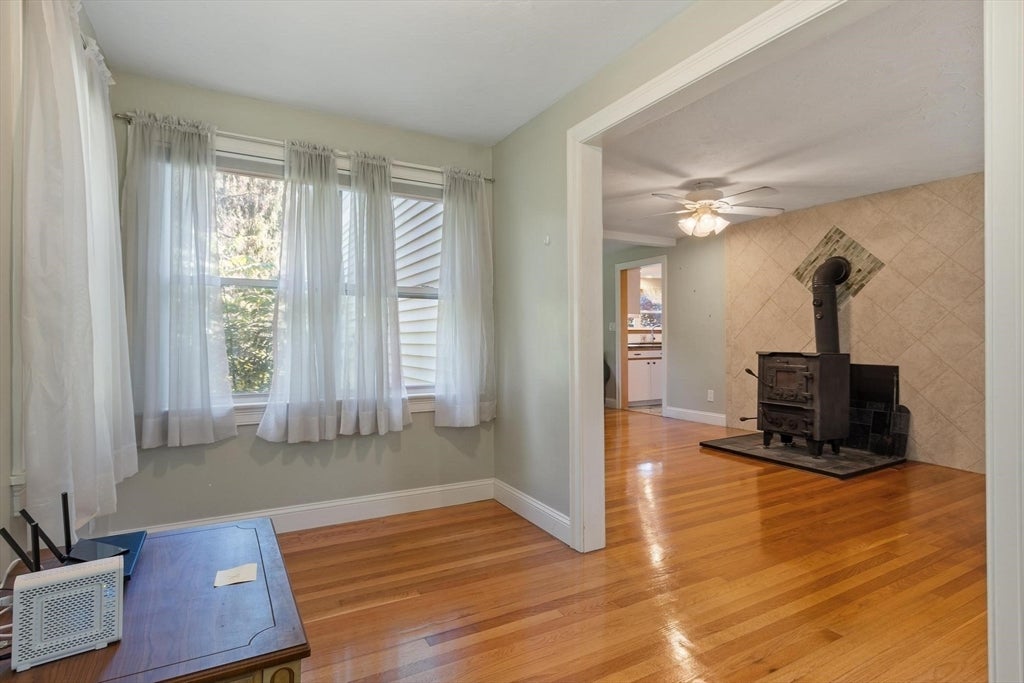 19 Rowley Hill Rd, Sterling, MA Photo #9