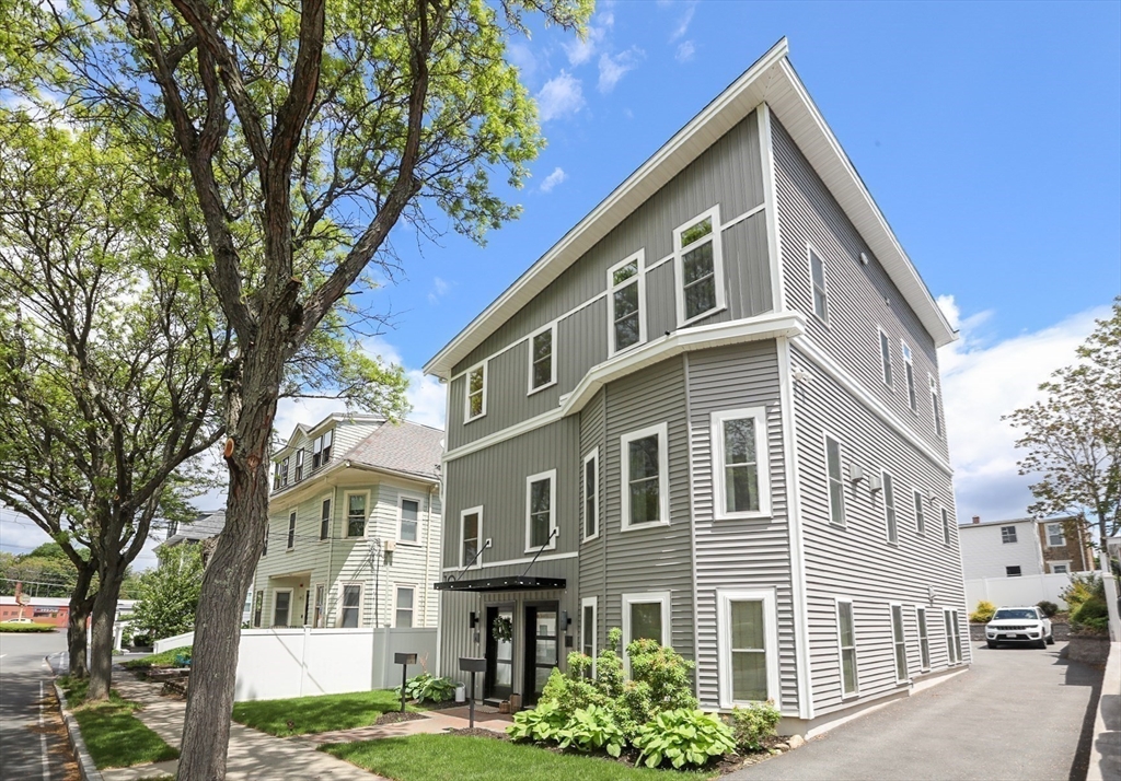 10 Wakefield Ave A