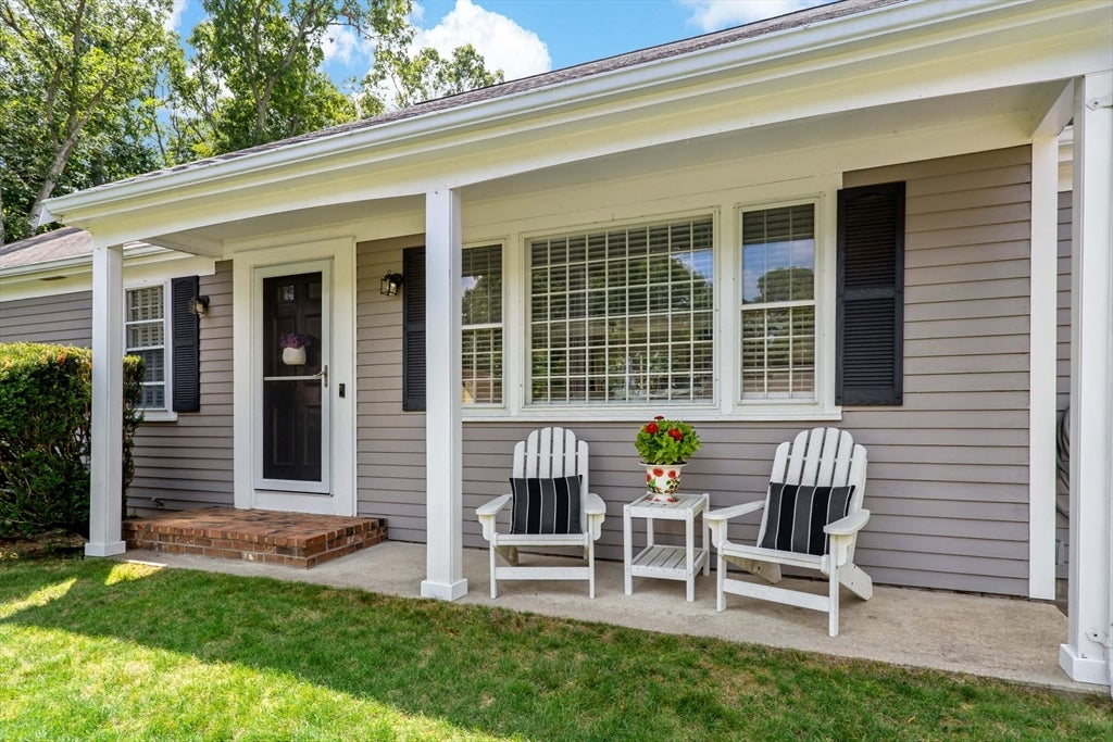 65 Kings Row Dr, Dennis, MA, 65 Kings Row Dr, Dennis, MA Photo #1