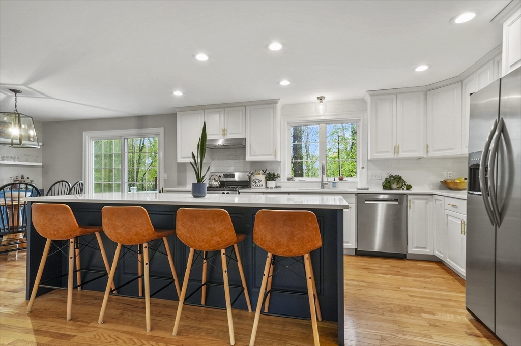 8 Woodwell Cir