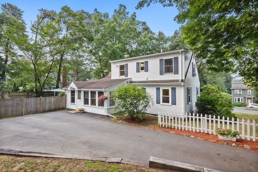 394 Summer St