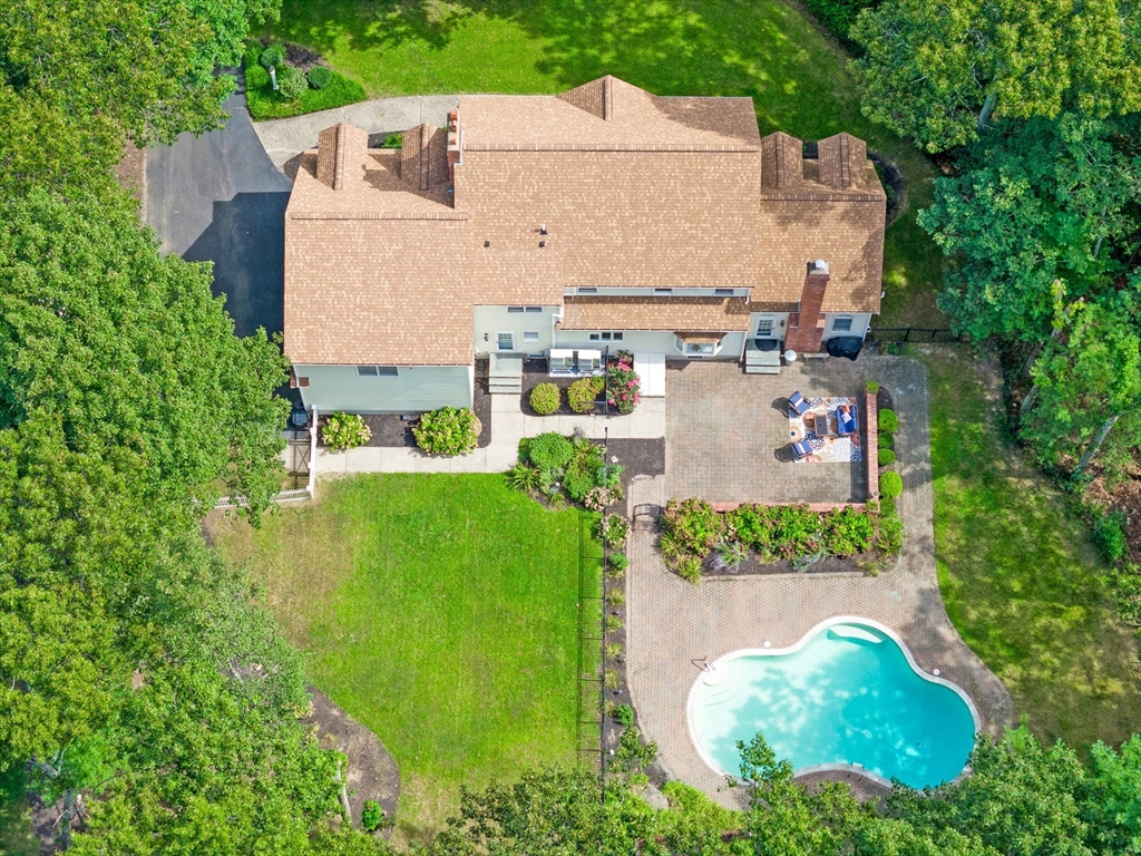 5 Mountain Rock Ln