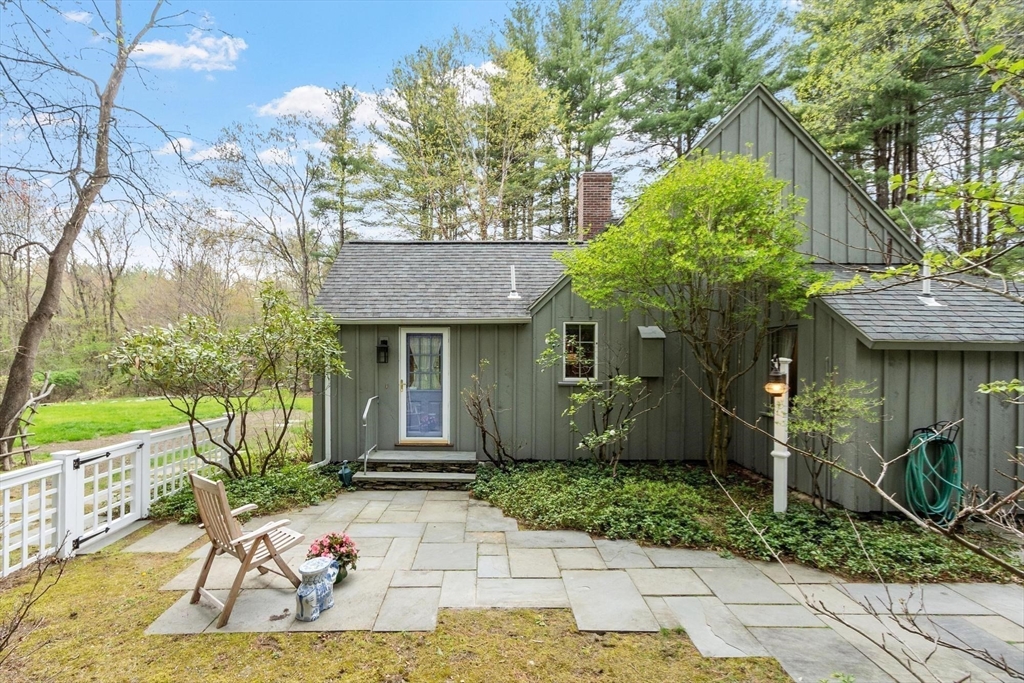 4 Apple Blossom Road, Andover, MA Photo #2