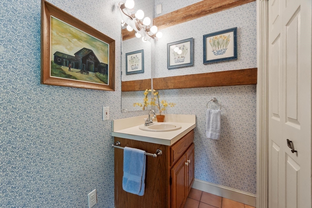 4 Apple Blossom Road, Andover, MA Photo #12