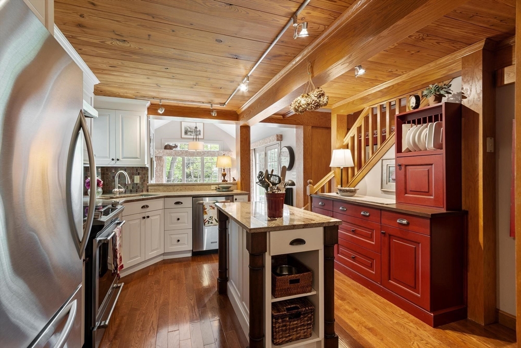 4 Apple Blossom Road, Andover, MA Photo #8