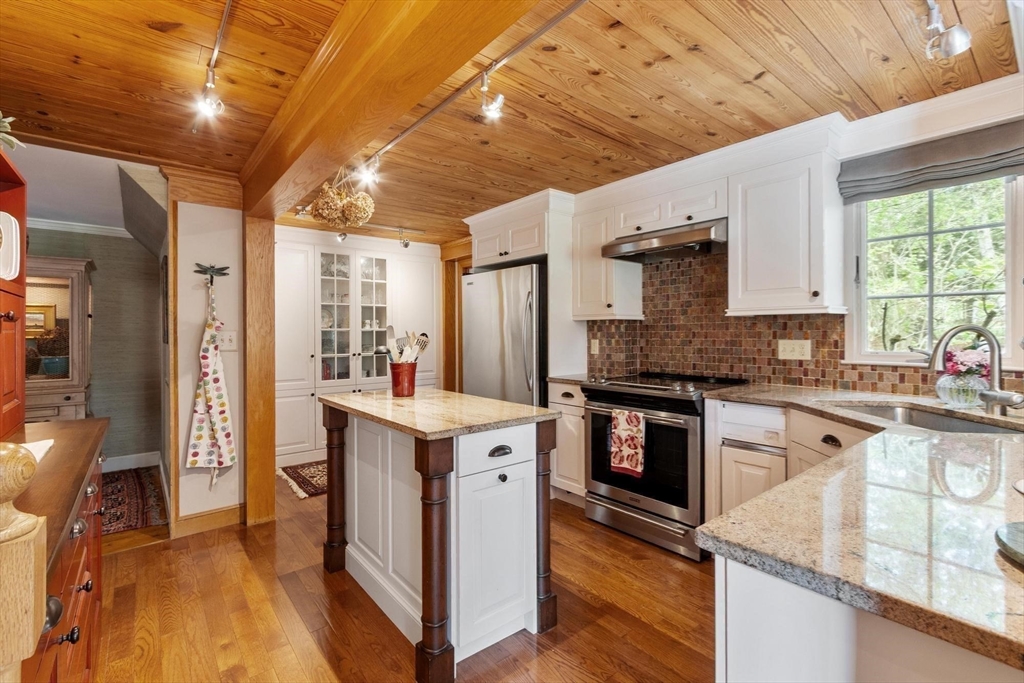 4 Apple Blossom Road, Andover, MA Photo #7
