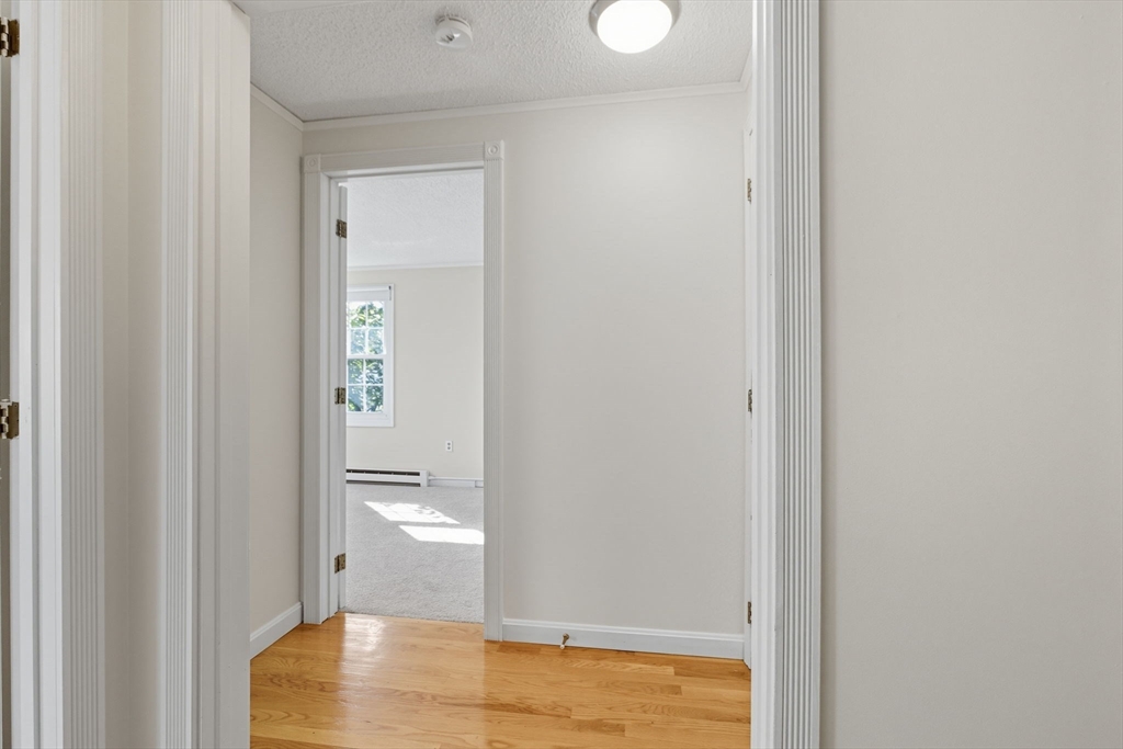 Medford, Massachusetts 02155, United States, 2 Bedrooms Bedrooms, ,2 BathroomsBathrooms,Residential,Contingent,211510