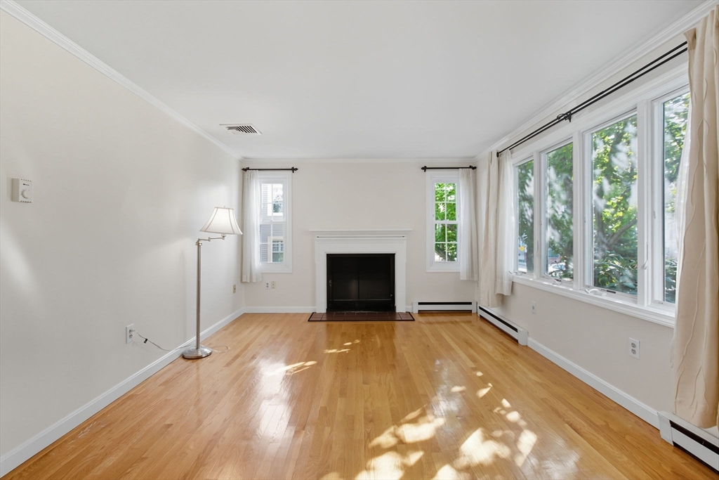 18 Hancock Ave 18