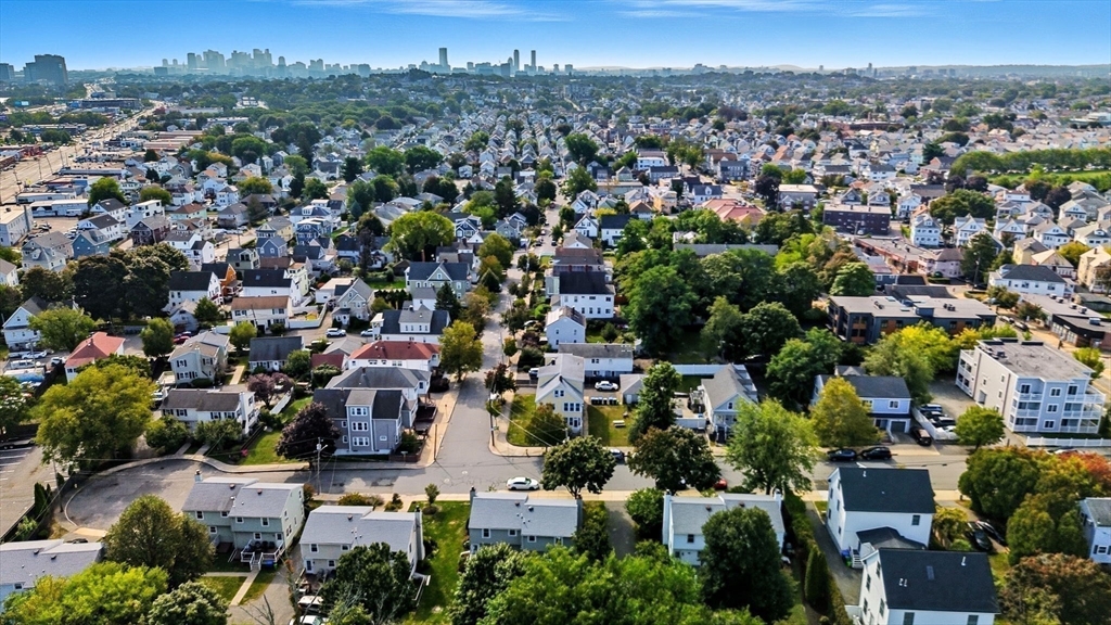 Medford, Massachusetts 02155, United States, 2 Bedrooms Bedrooms, ,2 BathroomsBathrooms,Residential,Contingent,211510