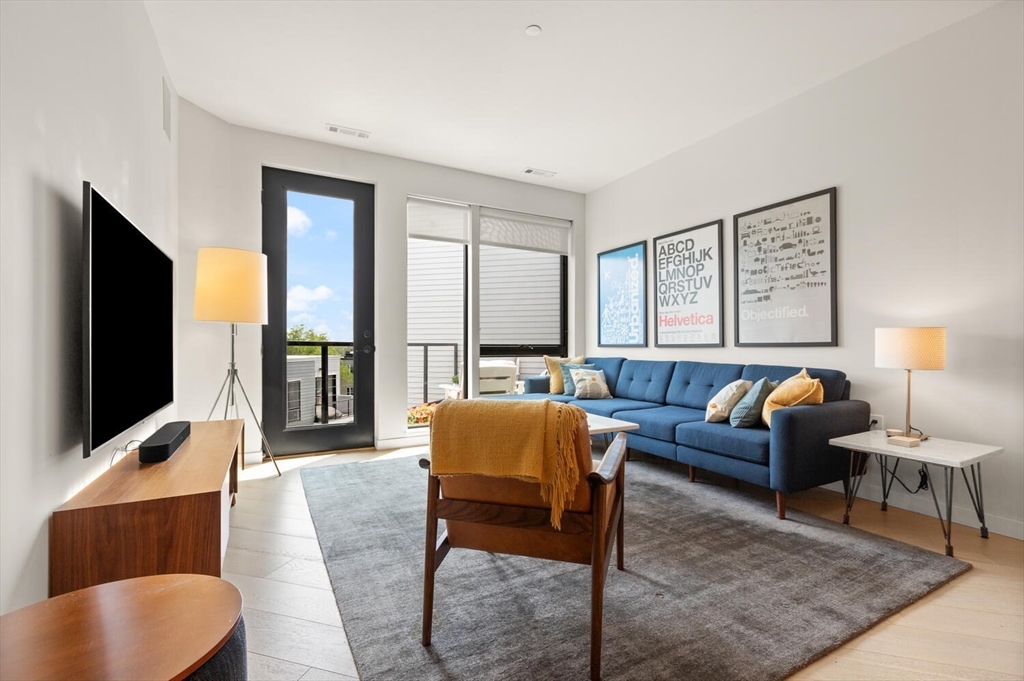 45 W 3rd St 512