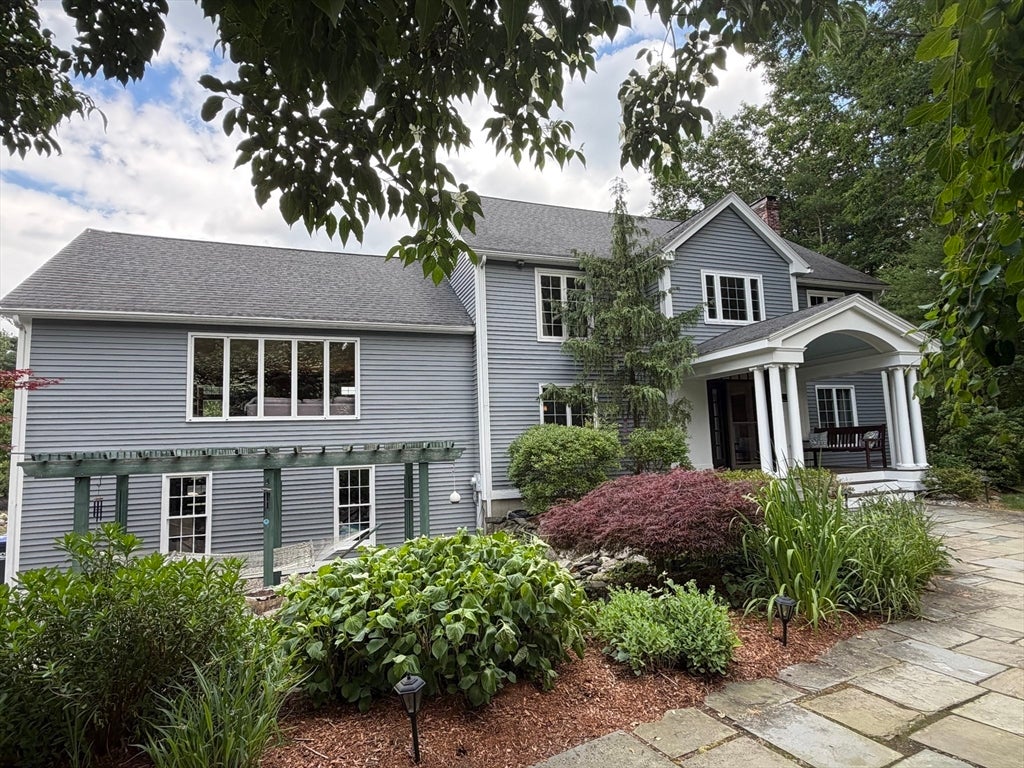 2 Fawcett Orchard Rd