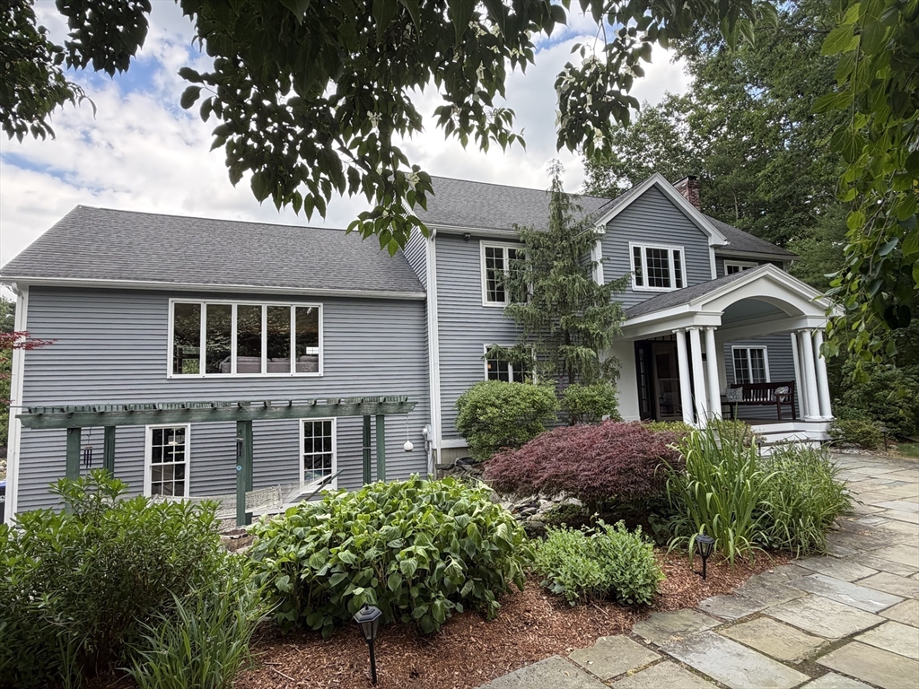2 Fawcett Orchard Rd