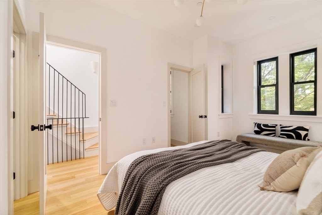 Boston, Massachusetts 02118, United States, 2 Bedrooms Bedrooms, ,3 BathroomsBathrooms,Residential,Active,215597