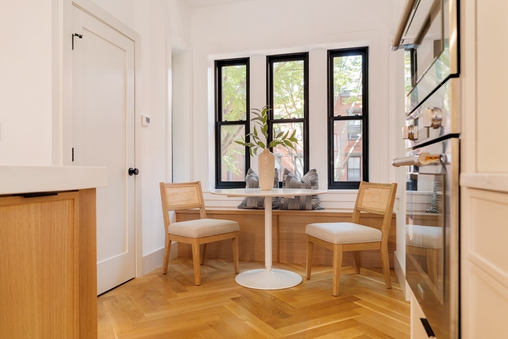 Boston, Massachusetts 02118, United States, 2 Bedrooms Bedrooms, ,3 BathroomsBathrooms,Residential,Active,215597