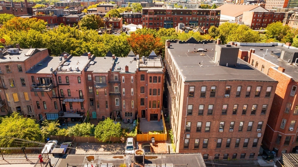 Boston, Massachusetts 02118, United States, 2 Bedrooms Bedrooms, ,3 BathroomsBathrooms,Residential,Active,215597