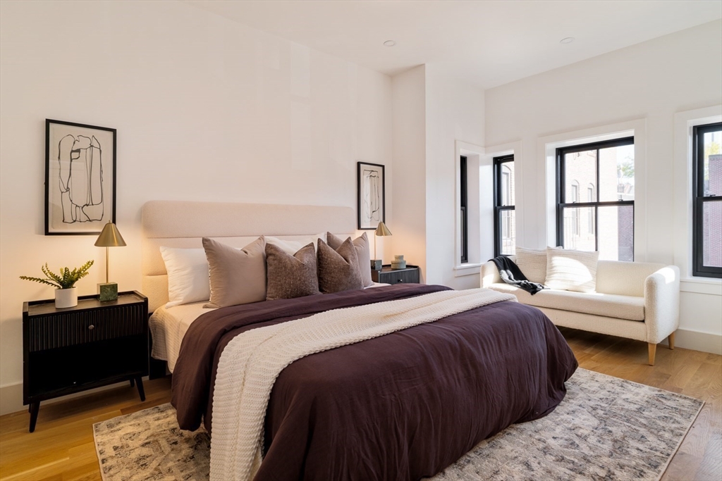 Boston, Massachusetts 02118, United States, 2 Bedrooms Bedrooms, ,3 BathroomsBathrooms,Residential,Active,215597