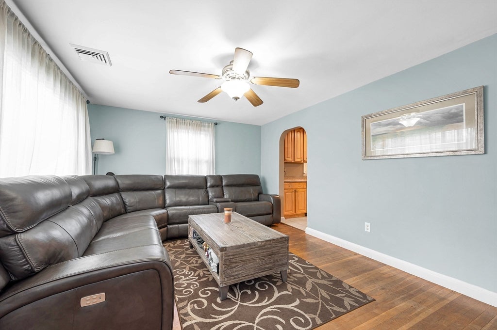 1295 Hildreth St, Dracut, MA Photo #2