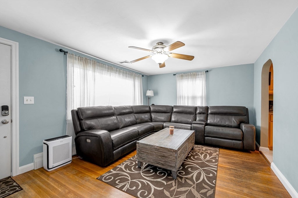 1295 Hildreth St, Dracut, MA Photo #3