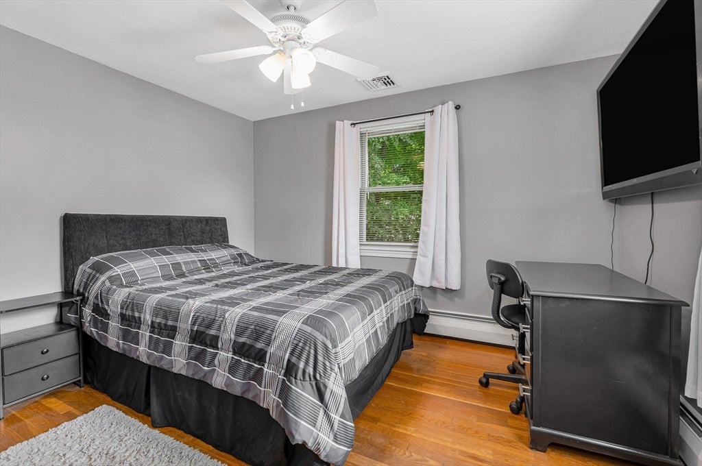1295 Hildreth St, Dracut, MA Photo #16