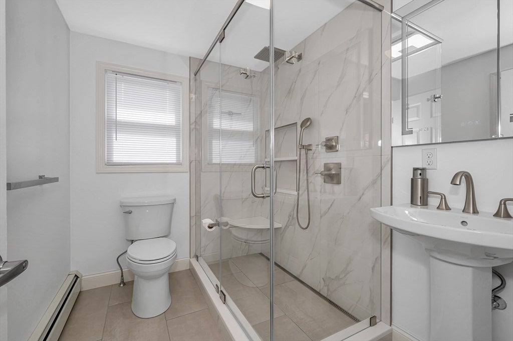 1295 Hildreth St, Dracut, MA Photo #12