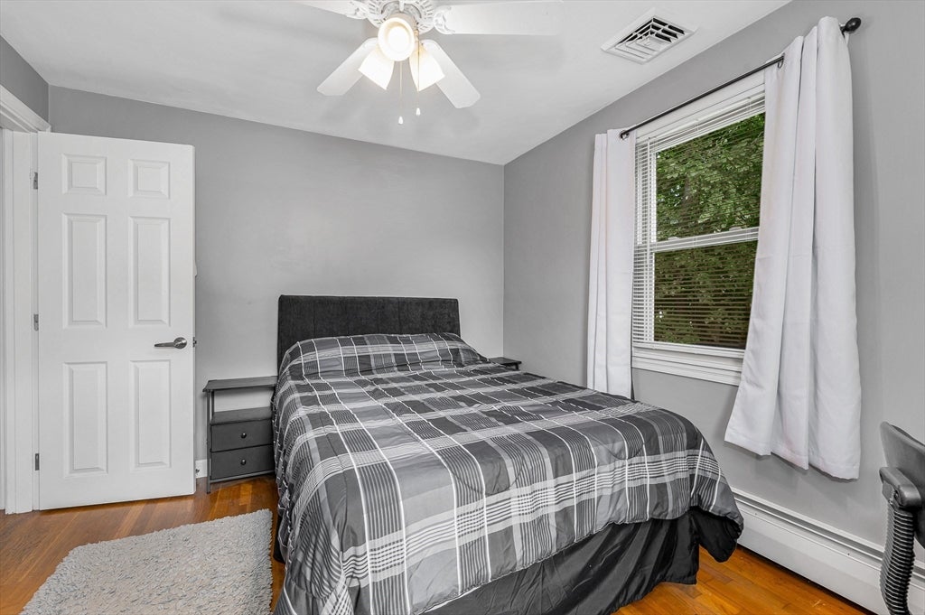 1295 Hildreth St, Dracut, MA Photo #17