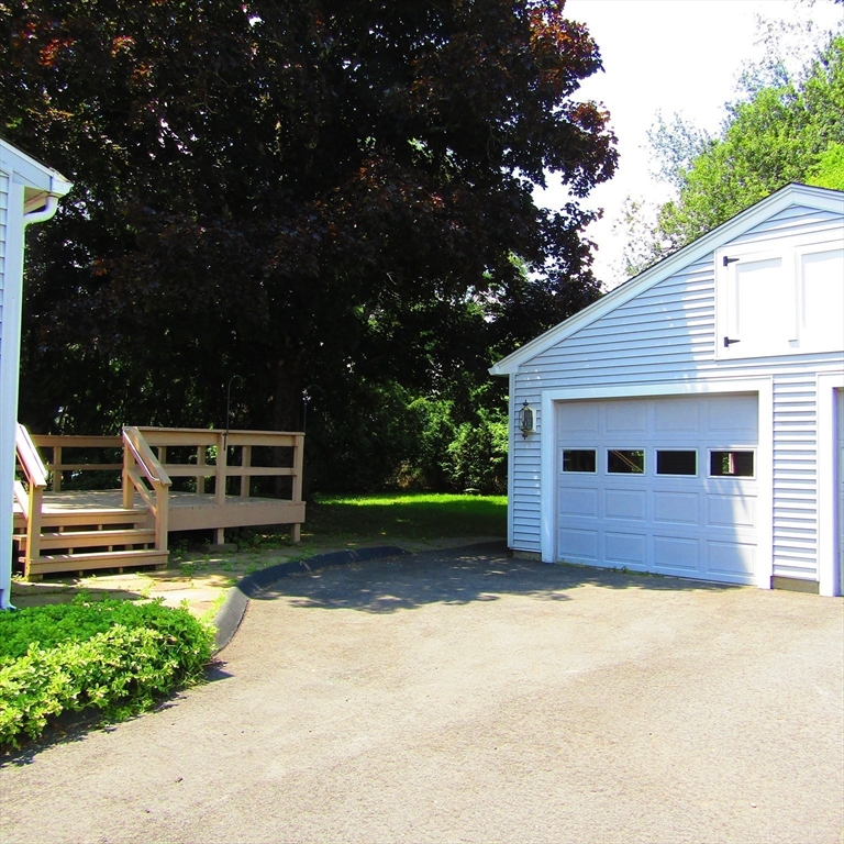 33 Claire Avenue, Northampton, MA Photo #7