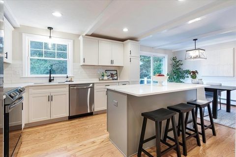 4 Bullard Circle Medway MA 02053