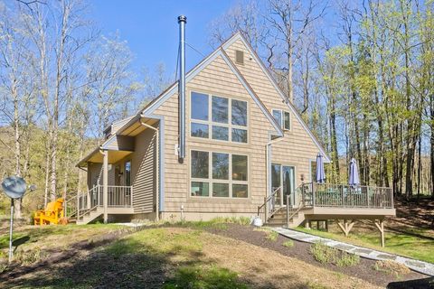 80 Amherst Rd Leverett MA 01054