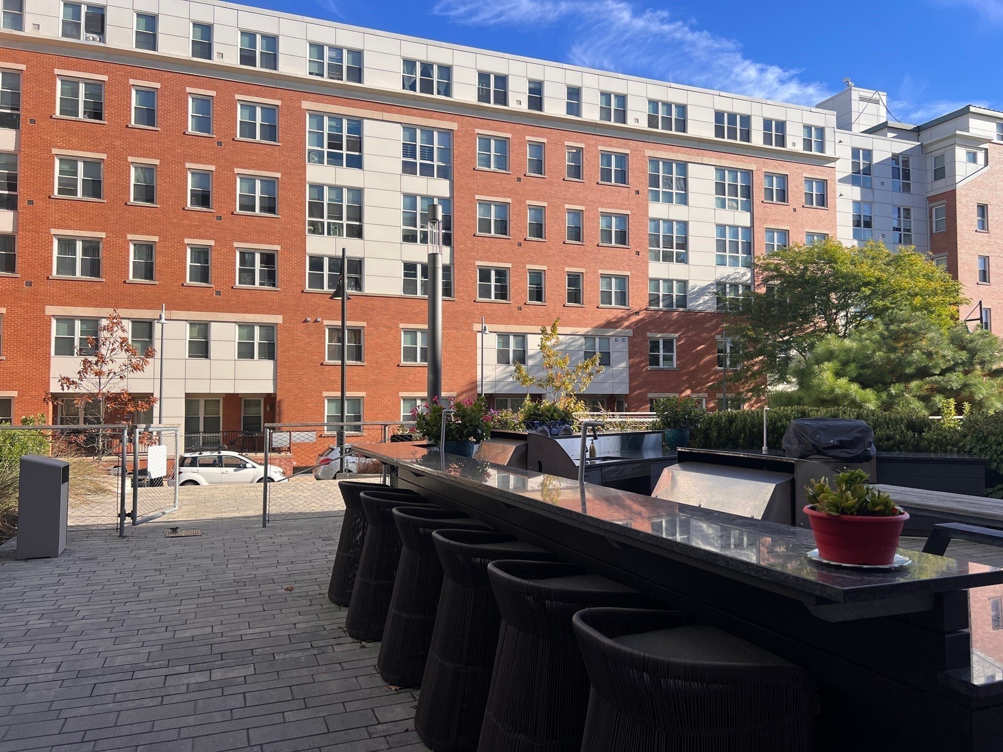 99 Sumner St 305