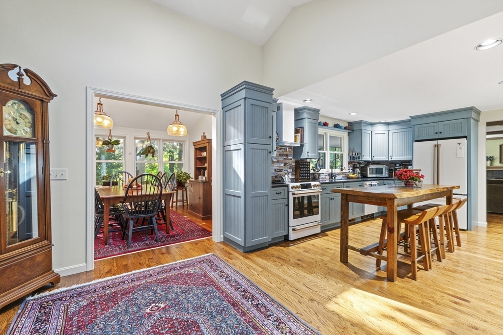 9 Strawberry Hill Rd