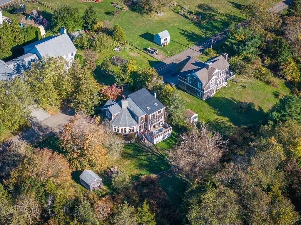 1 Beachview Ln