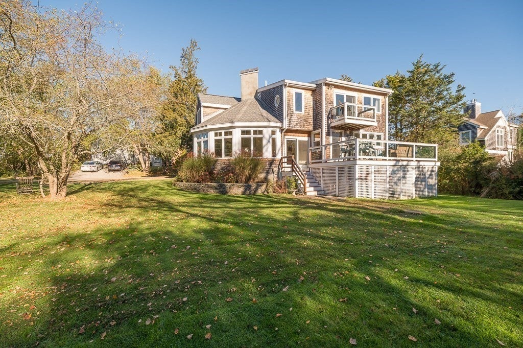 1 Beachview Ln
