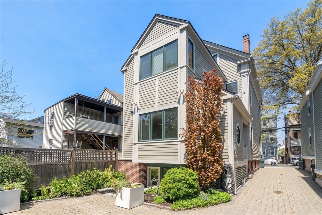 138 Thorndike St, Cambridge, MA Photo #32