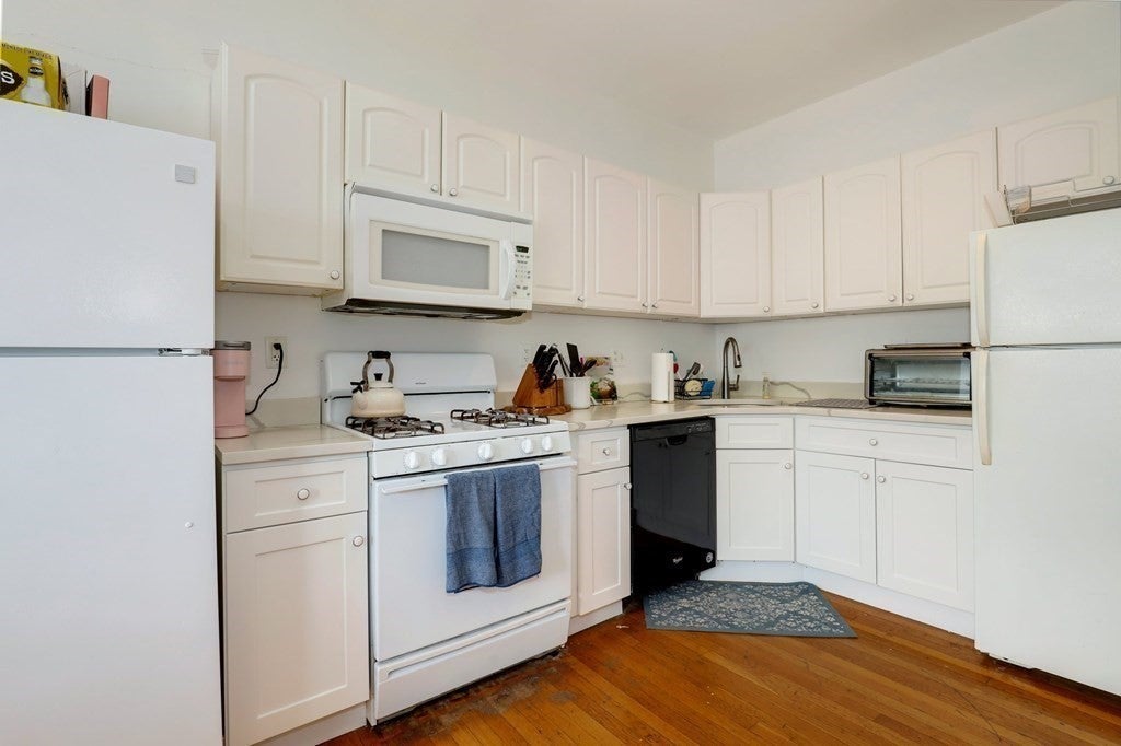 62 Algonquin Rd #1A, Newton, MA Photo #5