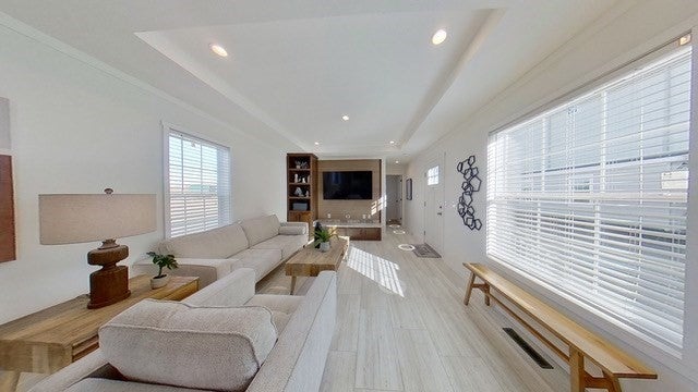 165 Newbury 8