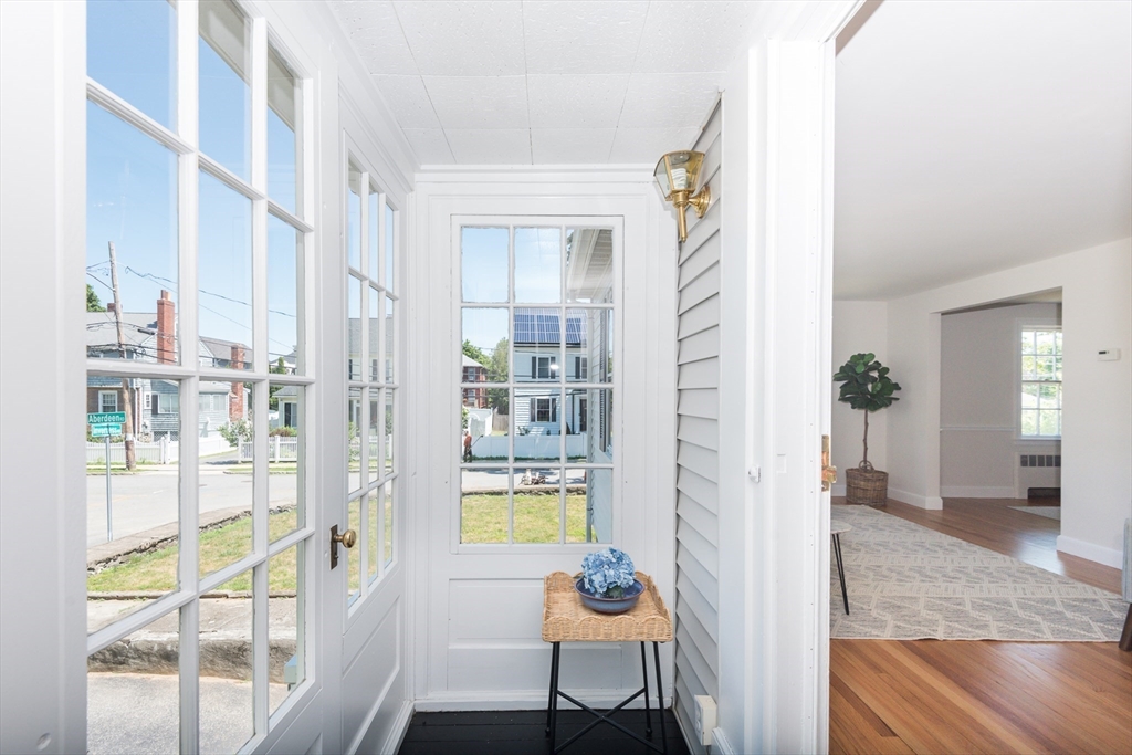 4 Inverness Rd