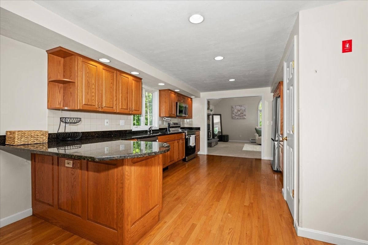 111 Sw Main St, Douglas, MA, 111 Sw Main St, Douglas, MA Photo #6