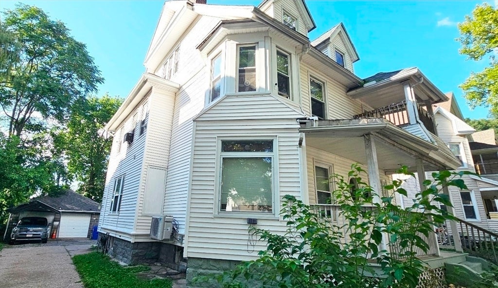 76 Acushnet Ave