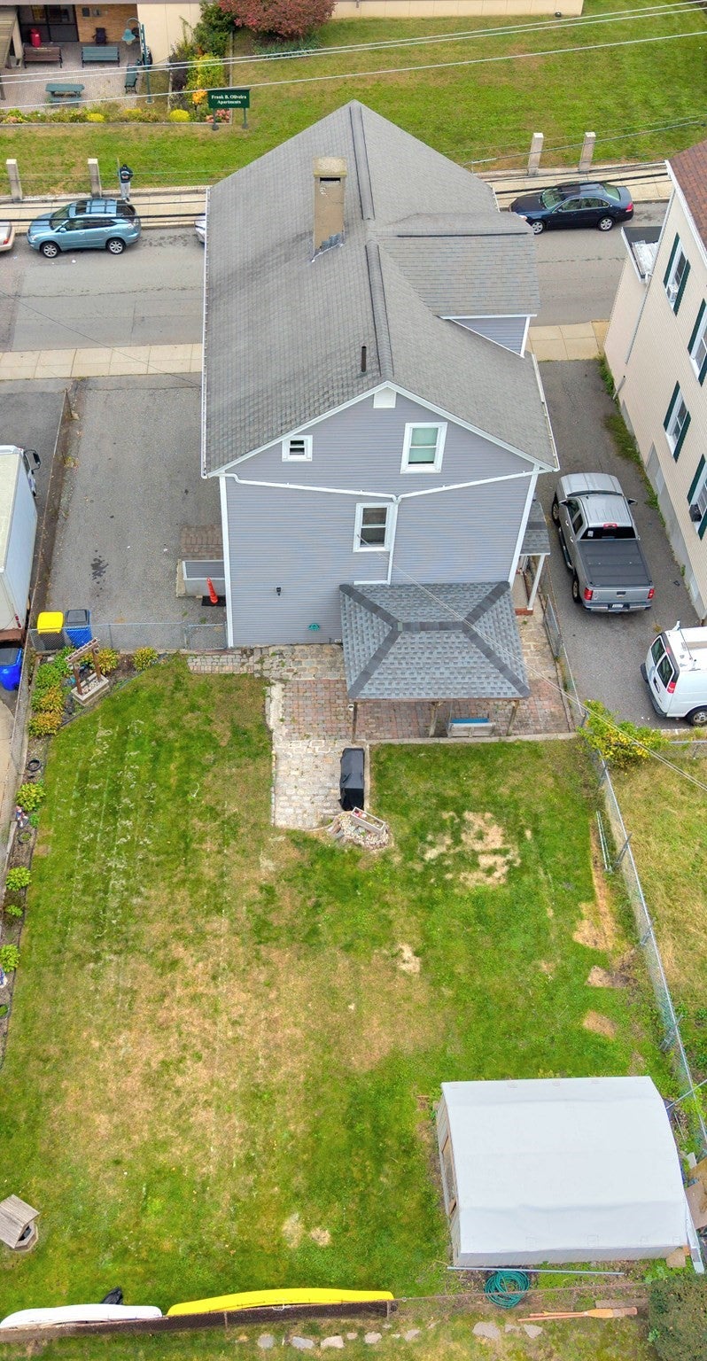 177 William St, Fall River, MA, 177 William St, Fall River, MA Photo #2