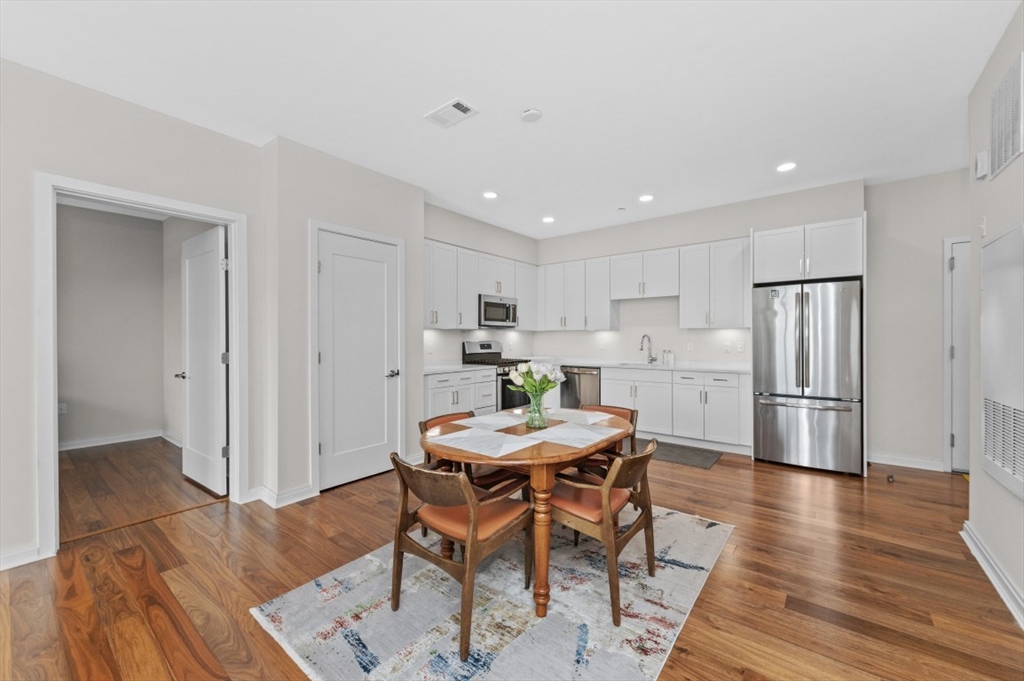 3531 Washington Street 417