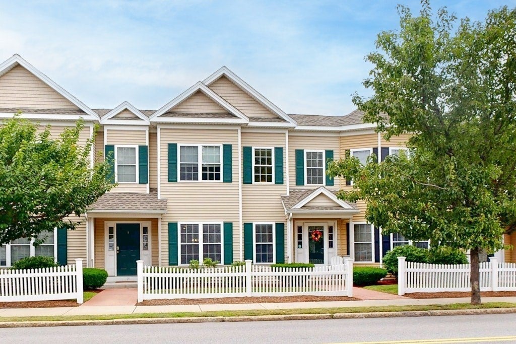 Photo of 215 Harvard ST, Medford, MA