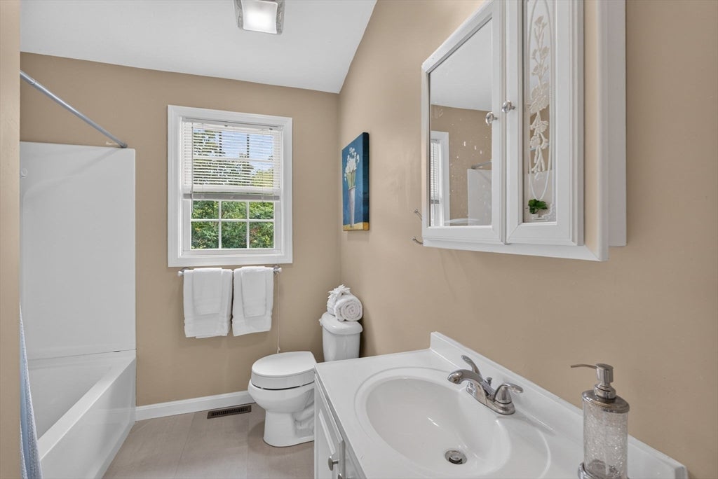 34 1/2 Briggs St #1, Taunton, MA, 34 1/2 Briggs St #1, Taunton, MA Photo #34