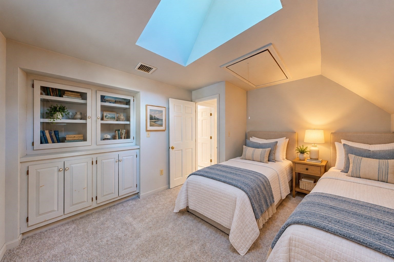12 Downey Pl, Hopkinton, MA Photo #16