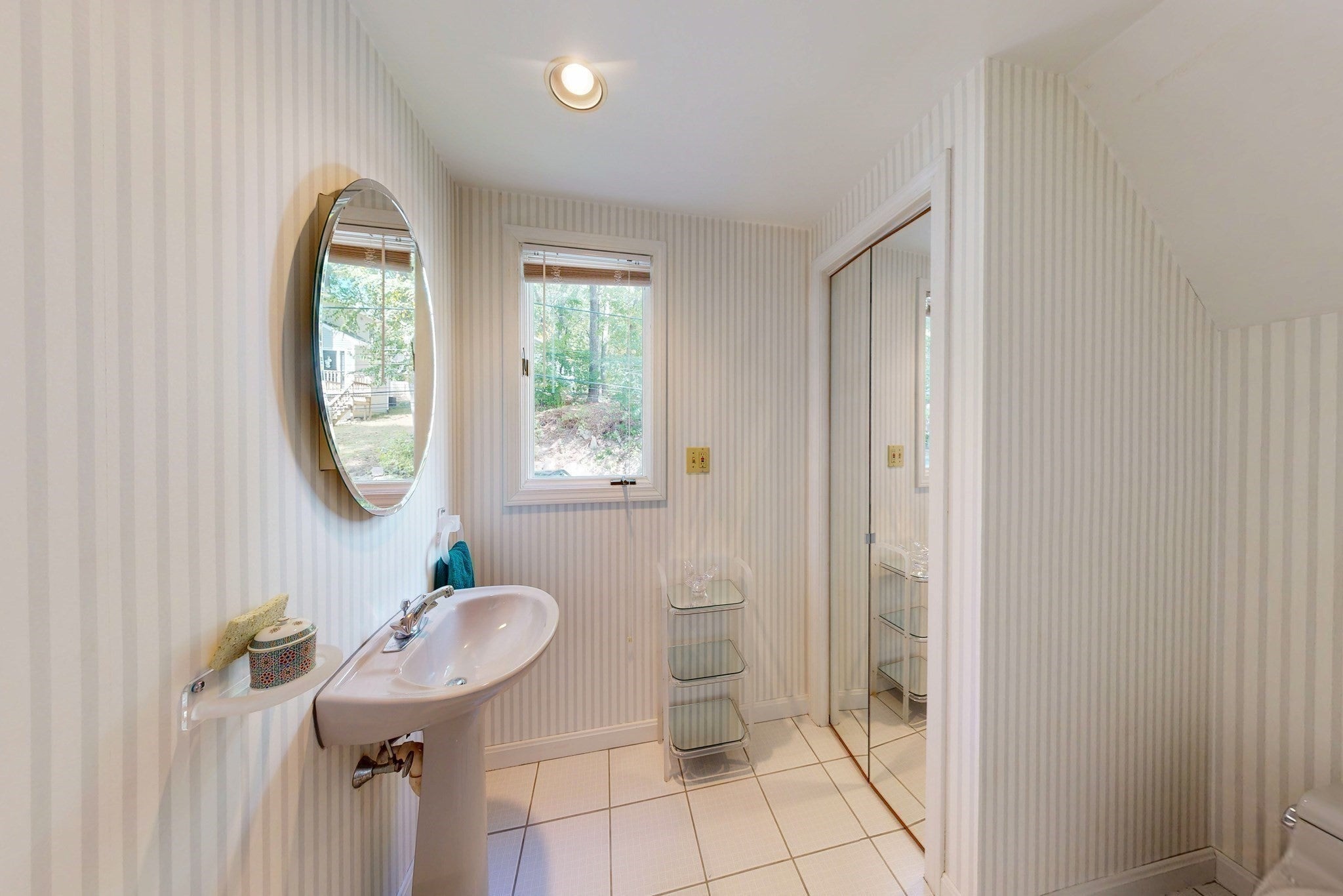 12 Downey Pl, Hopkinton, MA Photo #15