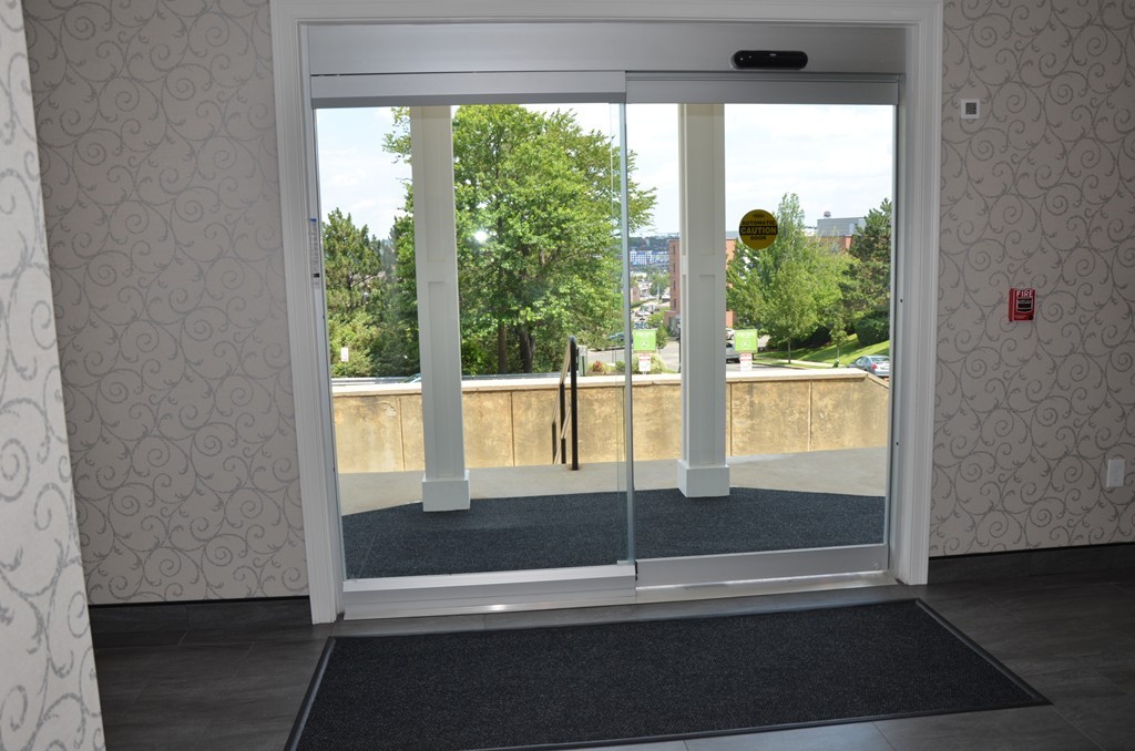 6 Admiral's Way #8, Chelsea, MA Photo #2