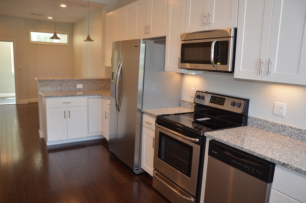 6 Admiral's Way #8, Chelsea, MA Photo #6