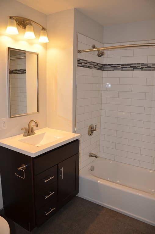 6 Admiral's Way #8, Chelsea, MA Photo #15